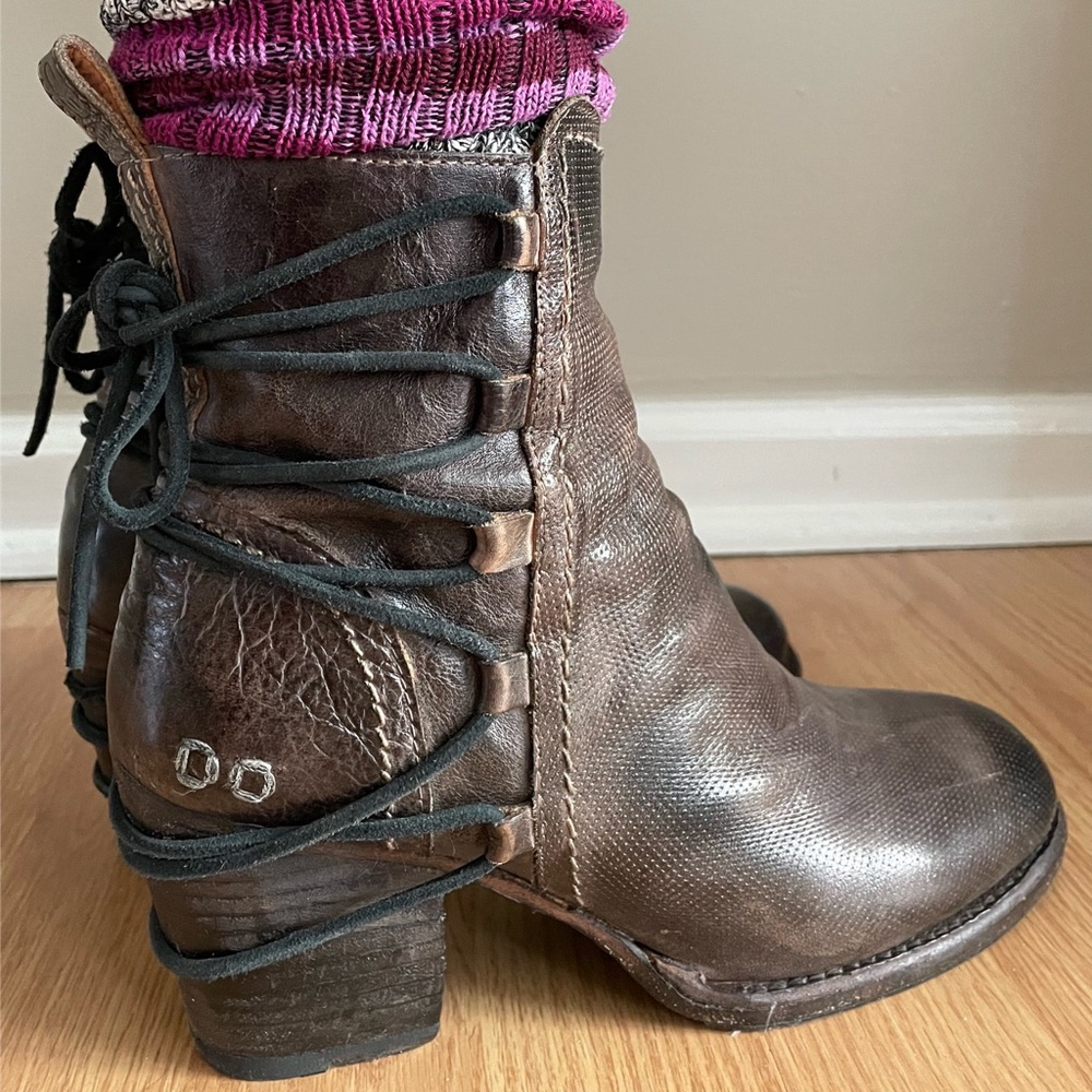 Size 8 Bed Stu booties.